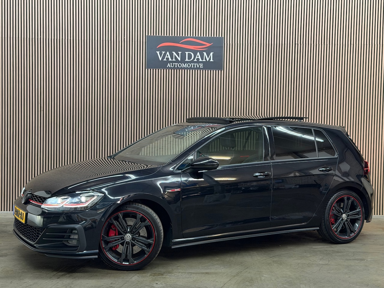Volkswagen Golf - 2.0 TSI GTI Performance 2017 DSG FULL OPTION - AutoWereld.nl