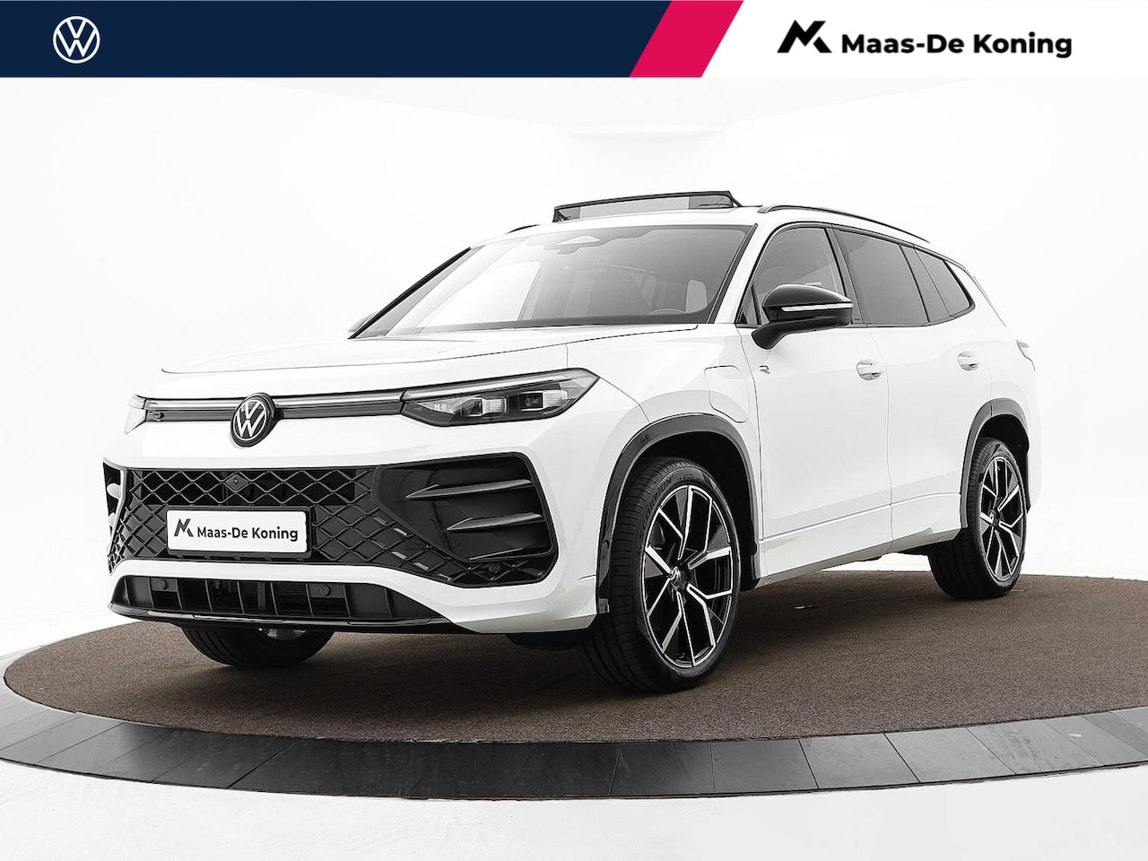 Volkswagen Tayron - 1.5 eTSI 204pk DSG R-Line Edition · Panoramadak · 360 Camera · Inklap. Trekhaak · Massages - AutoWereld.nl
