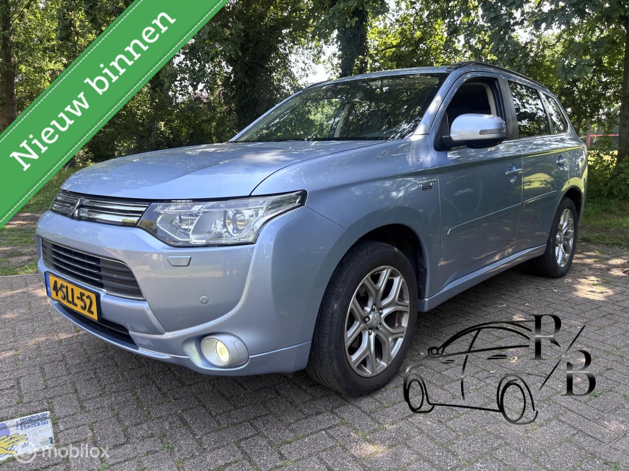 Mitsubishi Outlander - 2.0 PHEV Instyle CAMERA NAVI AIRCO TREK - AutoWereld.nl