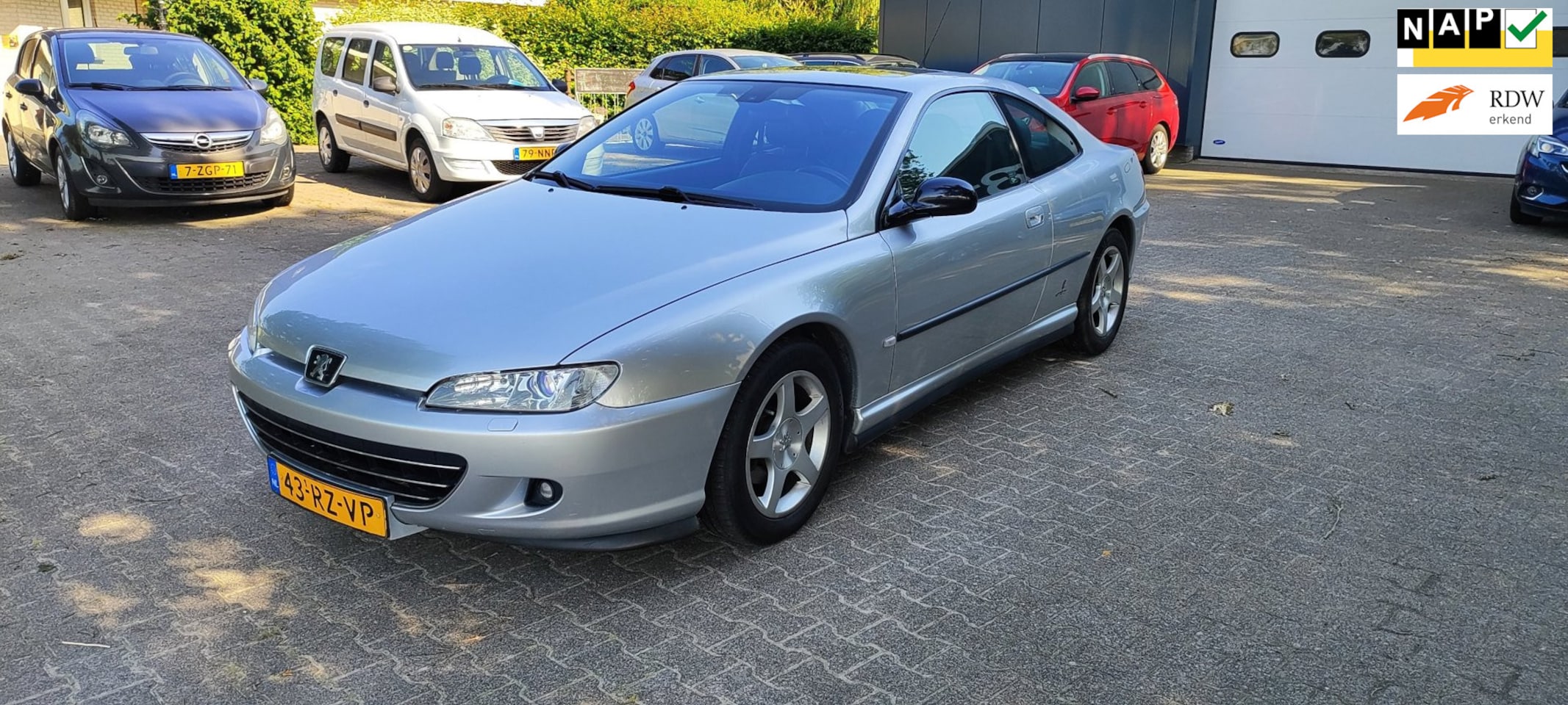 Peugeot 406 Coupé - 2.2-16V Griffe bj 2005 airco - AutoWereld.nl