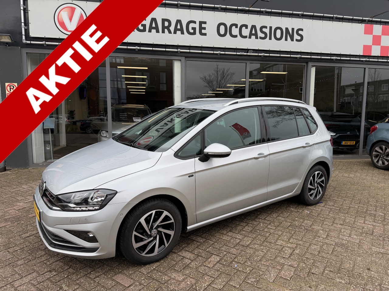 Volkswagen Golf Sportsvan - 1.0 TSI Highline Automaat,vol optie - AutoWereld.nl