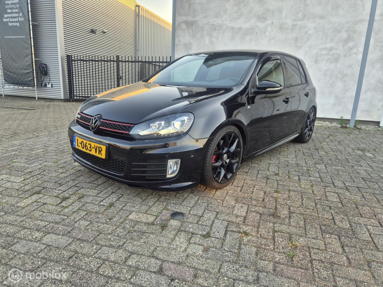 Volkswagen Golf - 2.0 GTI Edition 35 2.0 GTI Edition 35 - AutoWereld.nl