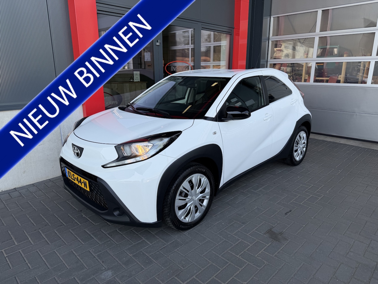 Toyota Aygo X - 1.0 VVT-i S-CVT play 1.0 VVT-i S-CVT Play - AutoWereld.nl
