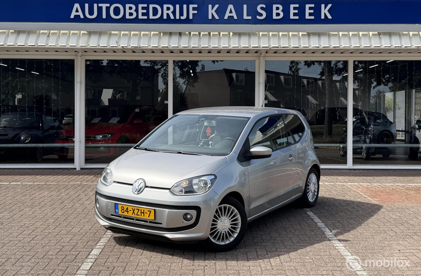 Volkswagen Up! - 1.0 move up! BlueMotion|Cruise control|Airco|Navigatie| - AutoWereld.nl