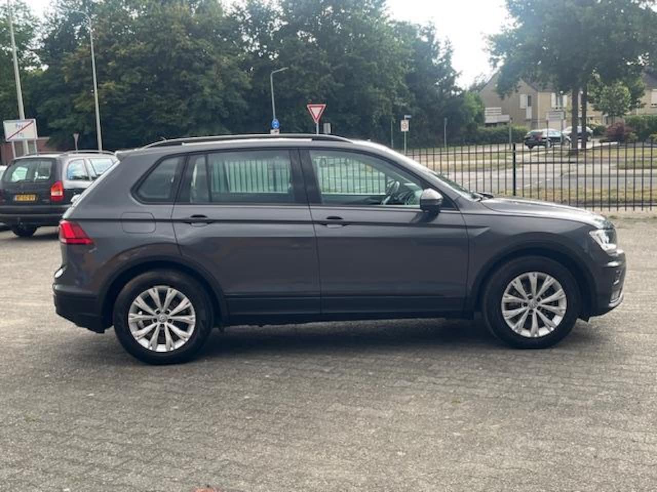 Volkswagen Tiguan - 1.4 TSI Comfortline Incl. 1 jaar Bovag garantie