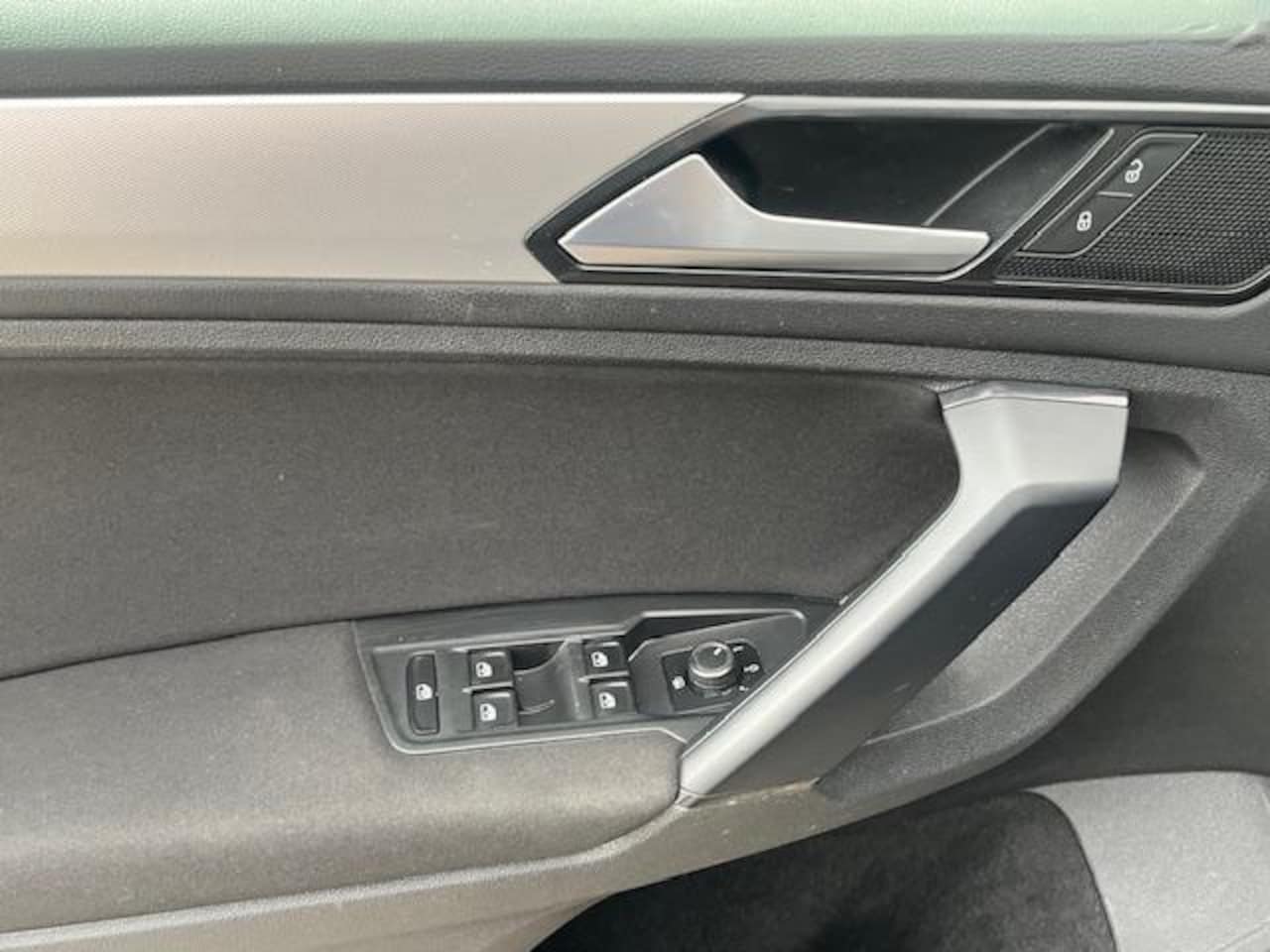 Volkswagen Tiguan - 1.4 TSI Comfortline Incl. 1 jaar Bovag garantie