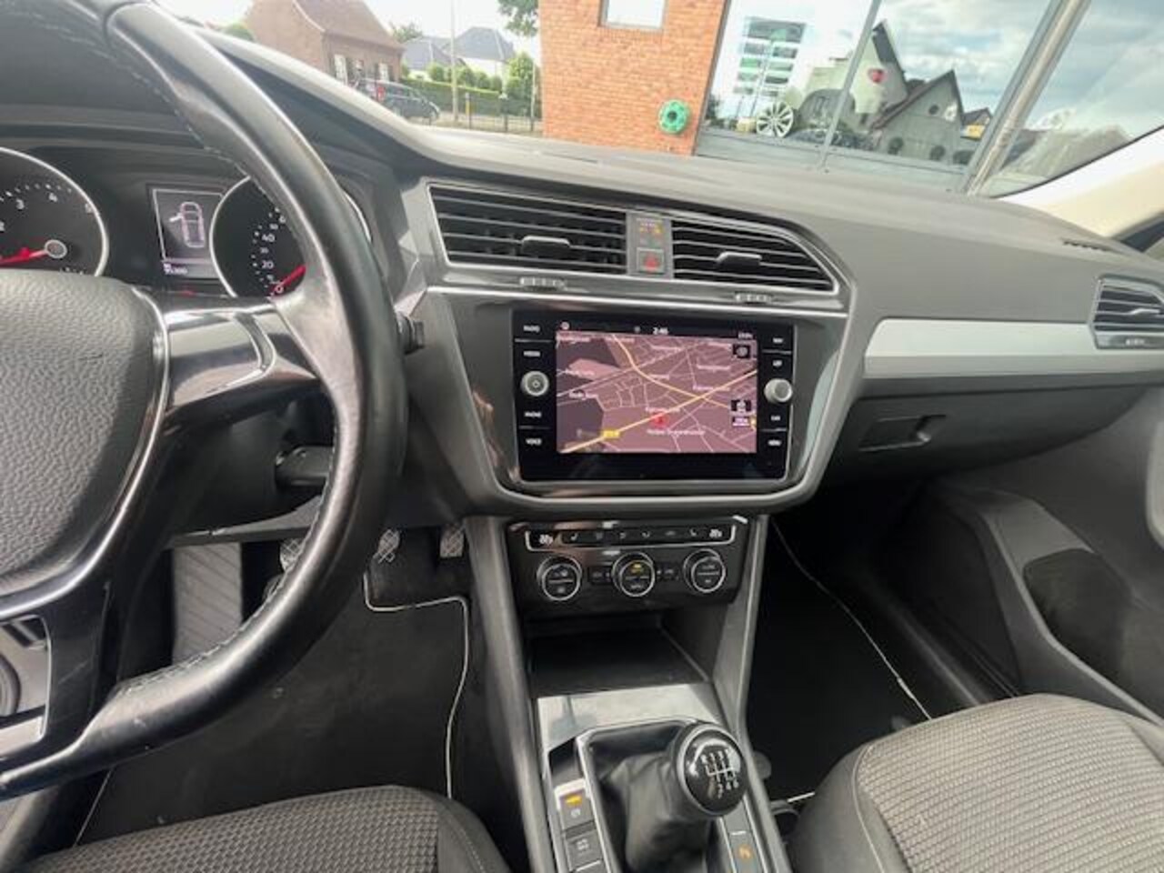 Volkswagen Tiguan - 1.4 TSI Comfortline Incl. 1 jaar Bovag garantie
