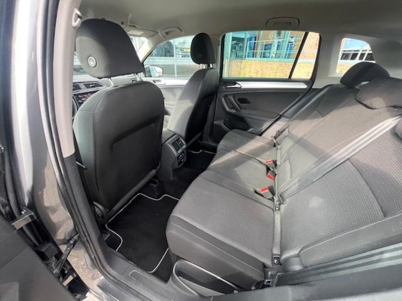 Volkswagen Tiguan - 1.4 TSI Comfortline Incl. 1 jaar Bovag garantie