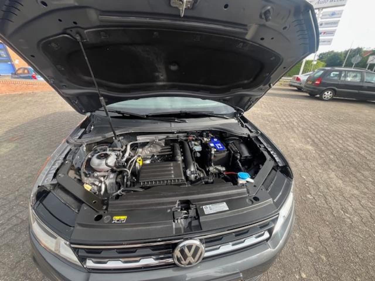Volkswagen Tiguan - 1.4 TSI Comfortline Incl. 1 jaar Bovag garantie