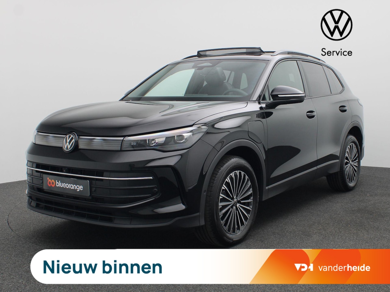 Volkswagen Tiguan - 1.5 eHybrid Life Edition 204PK DSG Panoramadak, Trekhaak, 360gr. Camera, Zwarte hemelbekle - AutoWereld.nl