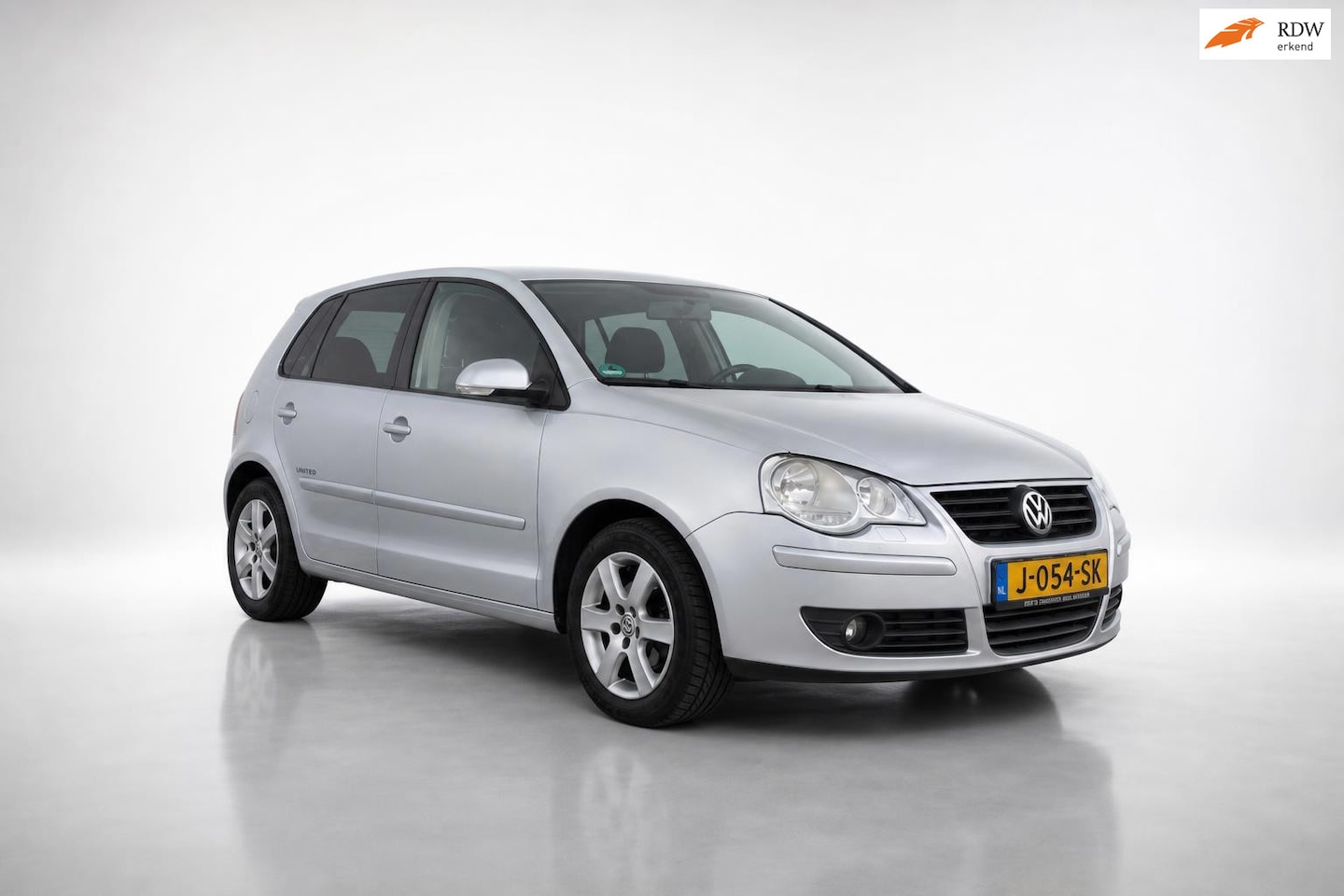 Volkswagen Polo - 1.2 Easyline|airco|isofix|lichtmetaal|parkeer sensoren - AutoWereld.nl