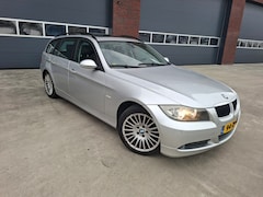 BMW 3-serie Touring - 320i STW Automaat Airco/ECC/LMV Schuifdak APK 1-2027