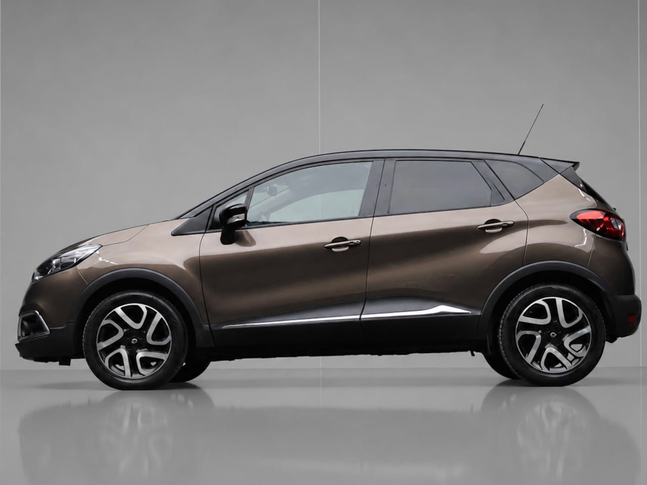 Renault Captur - 0.9 TCe Dynamique Sport (NAVI,PDC,CLIMATE,CRUISE,GETINT,LED,ELEKTRISCH PAKKET,BLUETOOTH,SP - AutoWereld.nl