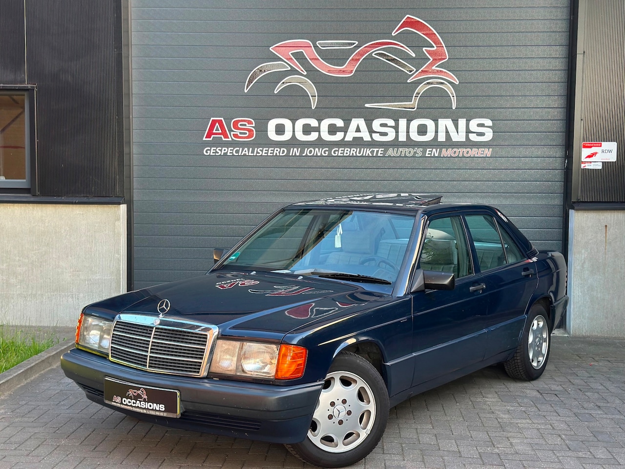 Mercedes-Benz 190-serie - 1.8 E AUTOMAAT - Pano - 2Jaar Apk - AutoWereld.nl