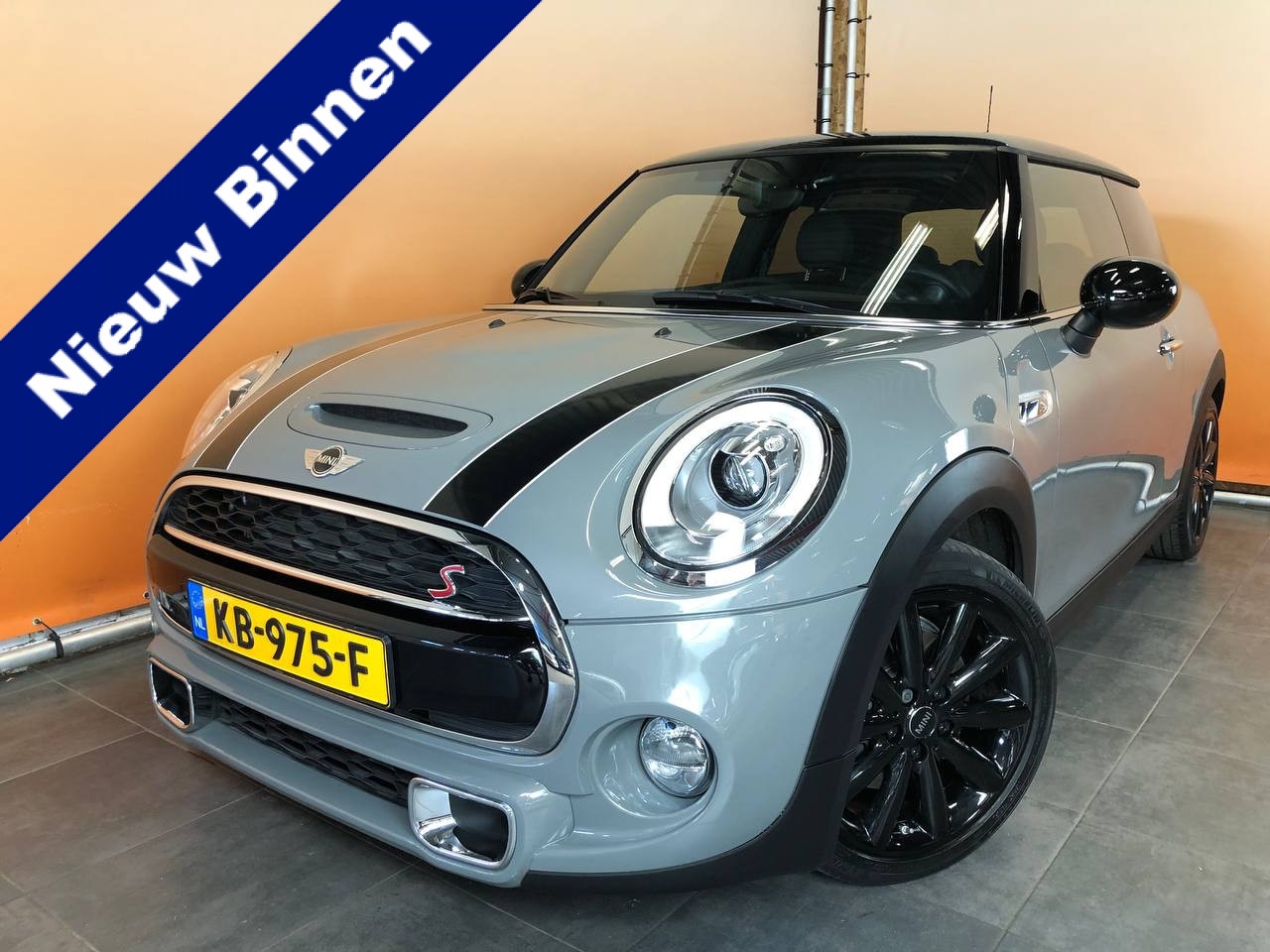 MINI 3-Deurs - 2.0 Cooper S 192pk sportstoelen | leer | navi | panoramadak | lmv 17 inch | cruise control - AutoWereld.nl