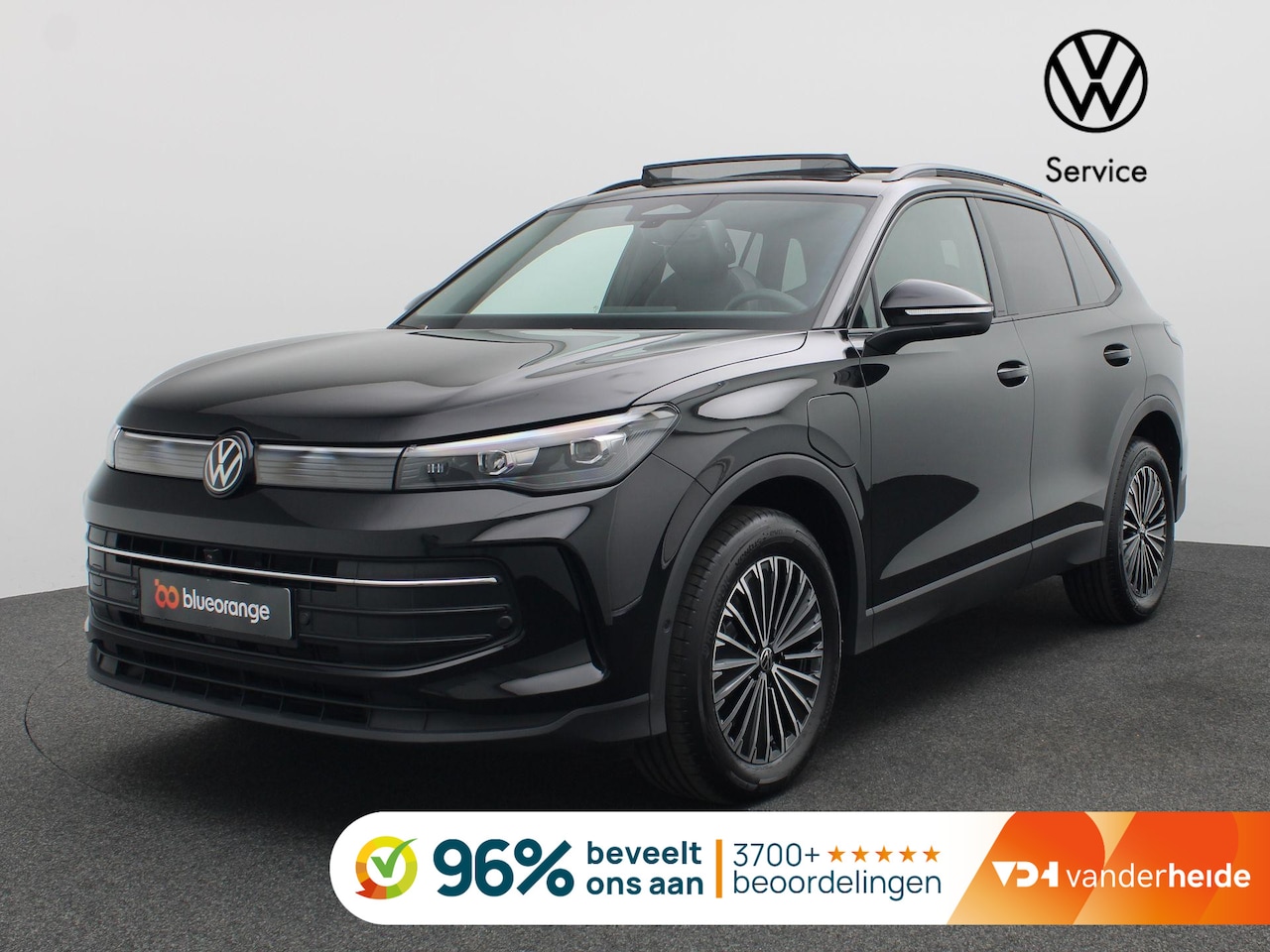 Volkswagen Tiguan - 1.5 eHybrid Life Edition 204PK DSG Panoramadak, Trekhaak, 360gr. Camera, Keyless, Elektr. - AutoWereld.nl