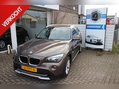 BMW X1 - sDrive18i Executive AUTOMAAT NAVI SPORTSTOELEN