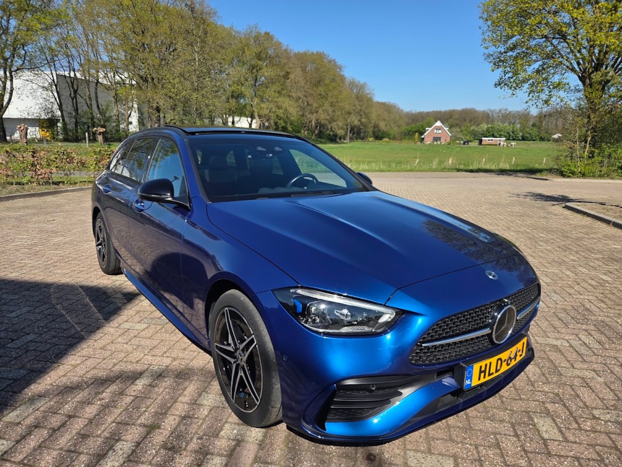 Mercedes-Benz C-klasse Estate - 300 e AMG Line PANORAMA / BURMESTER / NIGHTPAKKET / MATRIX LED - AutoWereld.nl