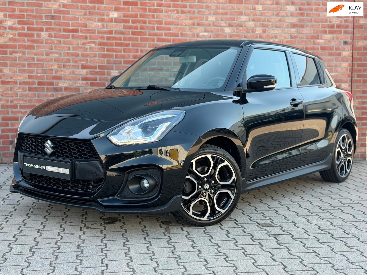 Suzuki Swift - 1.4 Sport 140PK | Carbon | Led | CarPlay | Cruise - AutoWereld.nl