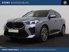 BMW X2 - sDrive20i M Sport Automaat / Trekhaak / Panoramadak / Comfort Access / Head-Up / Harman-Ka
