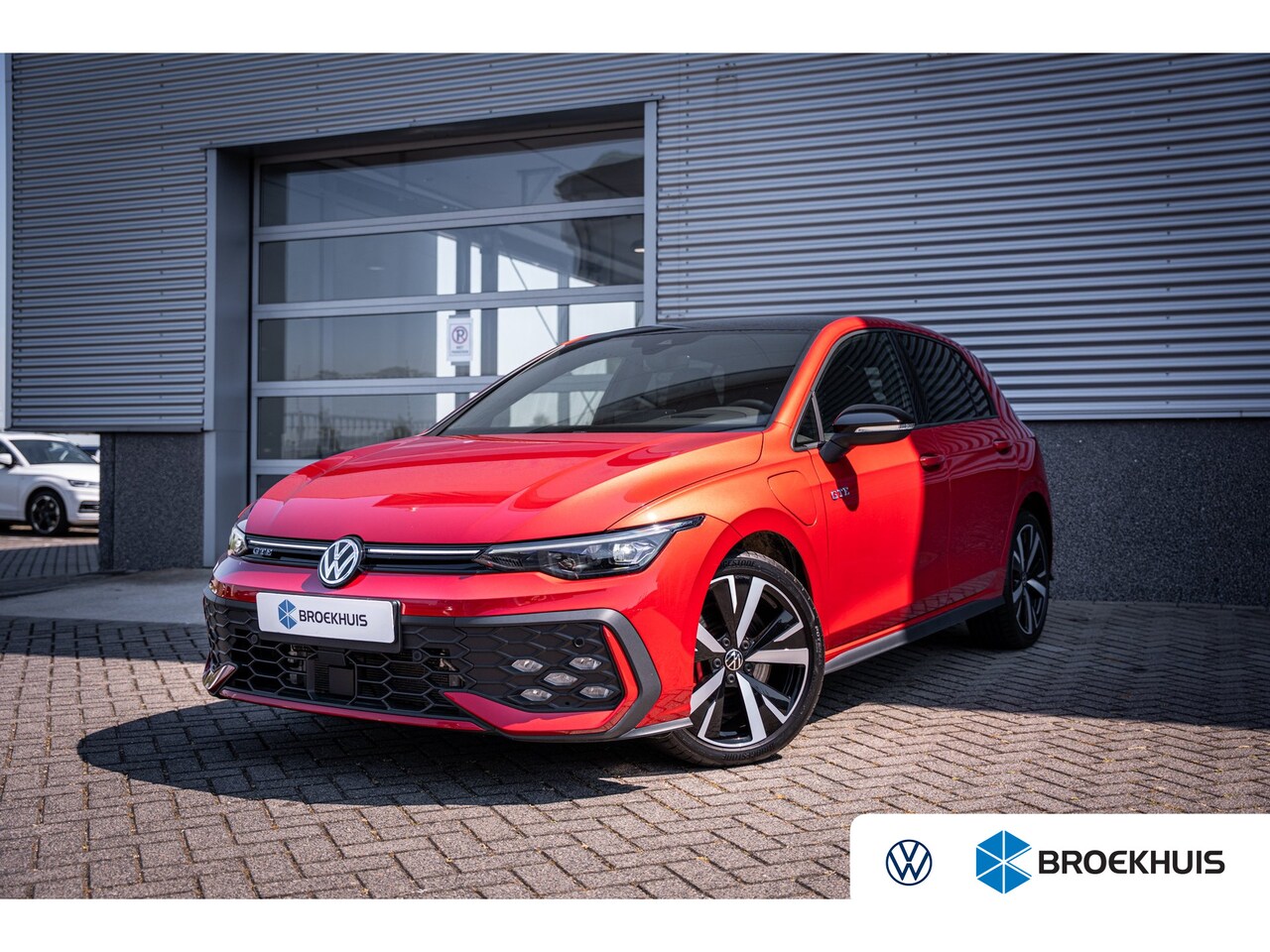 Volkswagen Golf - 1.5 eHybrid GTE 272PK | Achteruitrijcamera | Lichtmetalen velgen 18" | Matrix LED koplampe - AutoWereld.nl