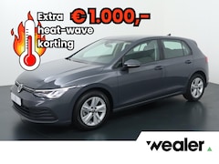 Volkswagen Golf - 1.0 eTSI Life | 110 PK | Automaat | Achteruitrijcamera | Adaptive cruise control | LED ver