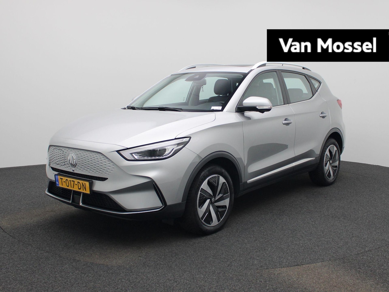 MG ZS - Long Range Luxury 70 kWh | Panoramdak | Lichtmetalen velgen | 360 graden camera | Leder | - AutoWereld.nl