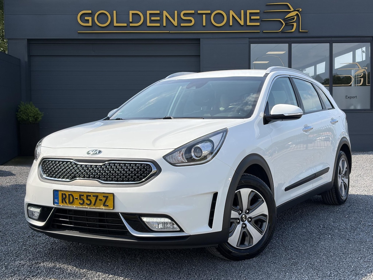 Kia Niro - 1.6 GDi Hybrid DynamicLine SOH %100,Carplay,142pk,Camera,Navi,Clima,Cruise,Pdc,Rijstrookse - AutoWereld.nl