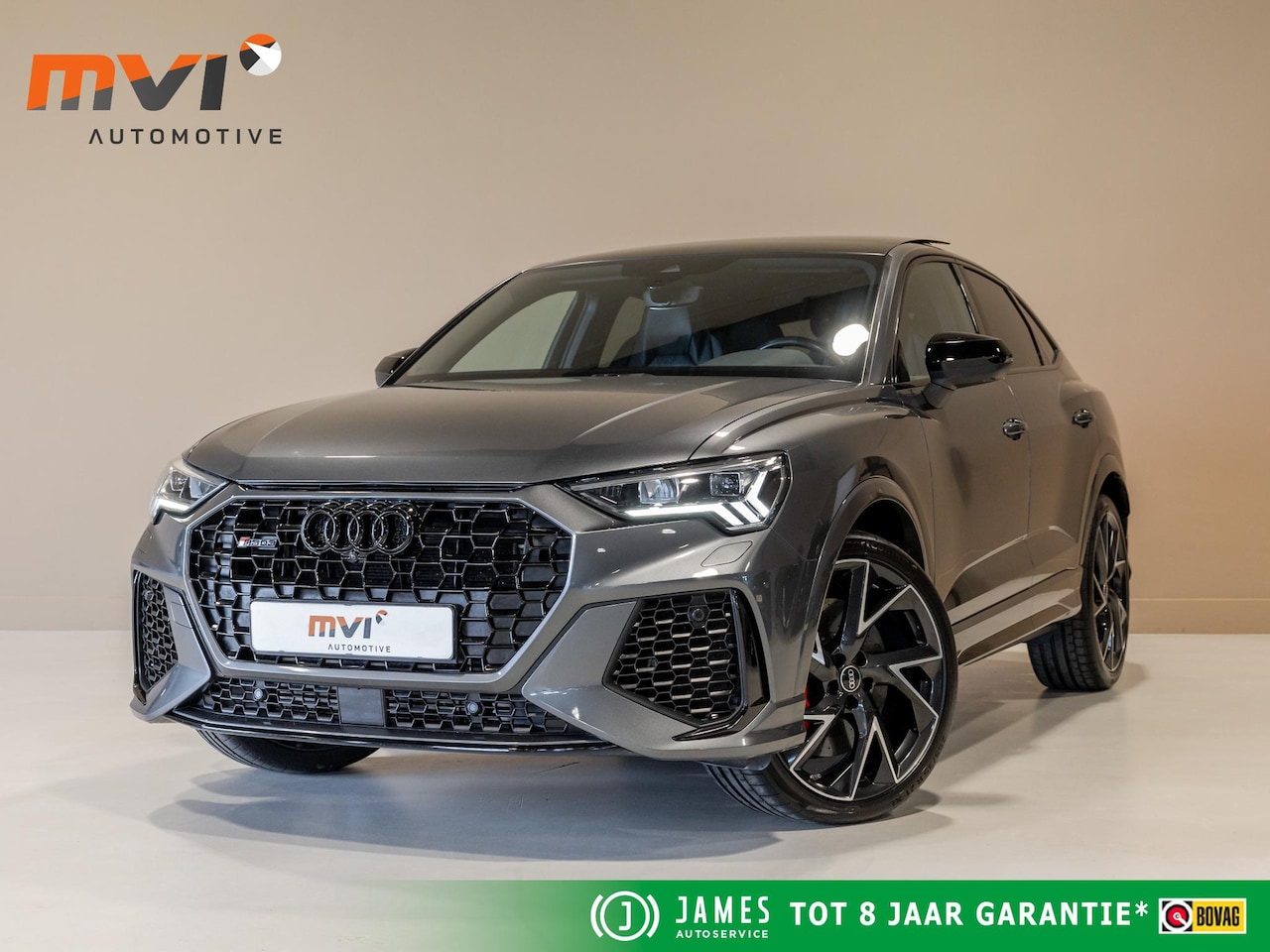 Audi Q3 Sportback - TFSI RS / 400pk / Panorama dak / Keramische remschijven / RS Sportuitlaat / - AutoWereld.nl