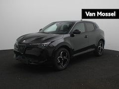 Alfa Romeo Junior - 1.2 Turbo Hybrid Ibrida Ti | Matrix | Stoelverwarming | Camera | Navigatie | Speciale Acti