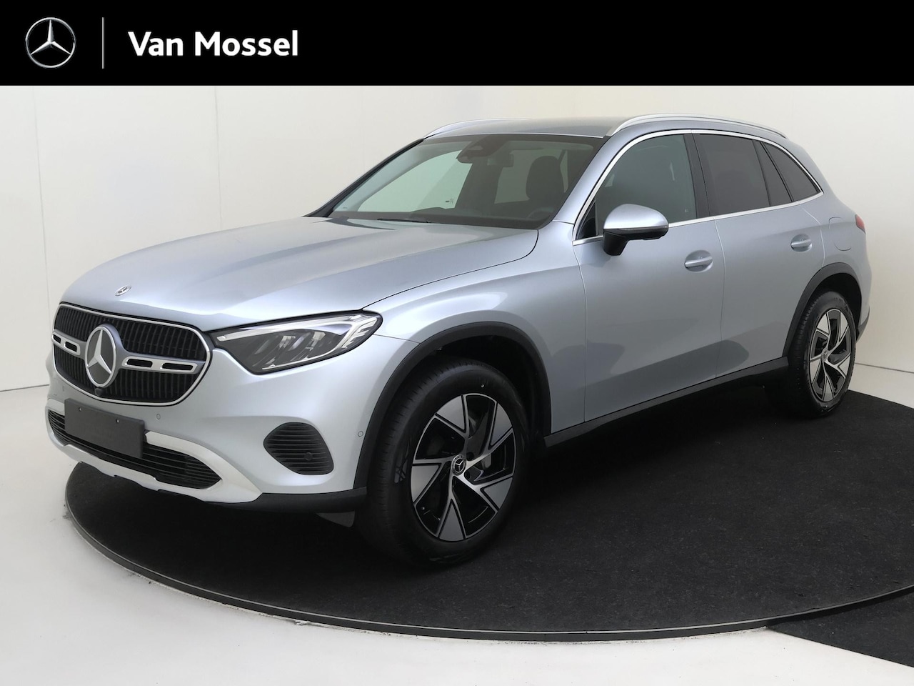 Mercedes-Benz GLC-klasse - 300e 4MATIC Business Solution Luxury Carplay - Stoelverwarming - Achteruitrijcamera - 19 I - AutoWereld.nl