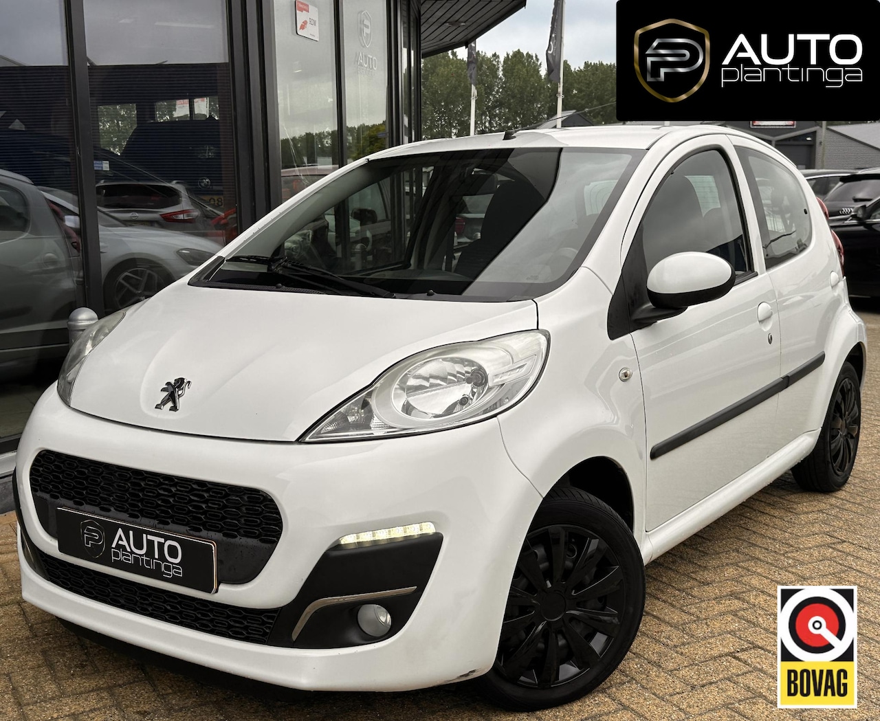 Peugeot 107 - 1.0 Active | NL AUTO | 2e Eigenaar | Trekhaak | Airco | Led Dagrij | Premium Pack | 2 Sleu - AutoWereld.nl
