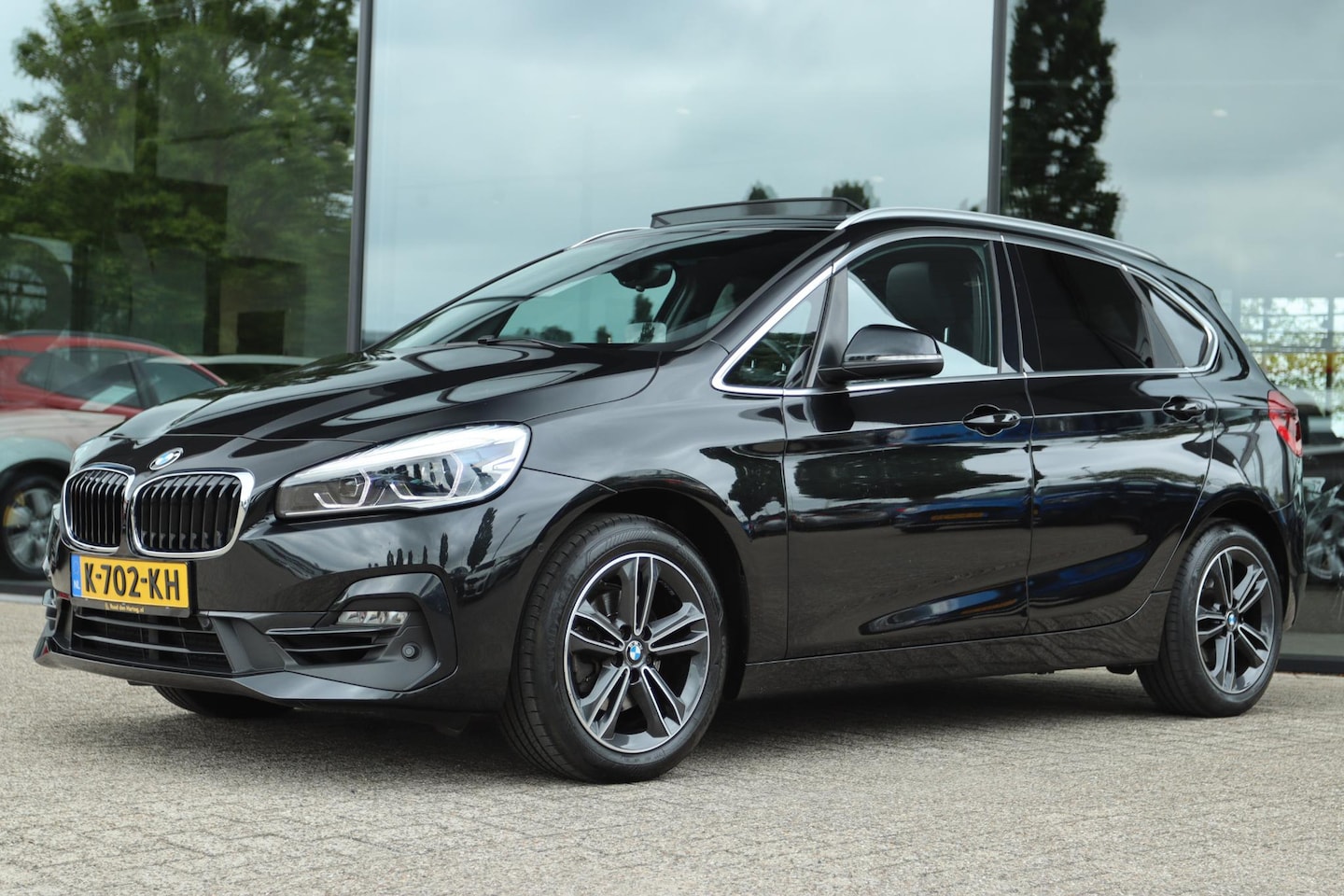 BMW 2-serie Active Tourer - 218i HIGH EXECUTIVE ED. AUT. | PANO | HUD | CAMERA | LED | LEDER | NAVI - AutoWereld.nl
