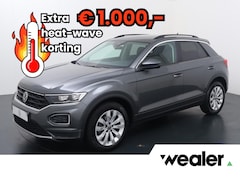 Volkswagen T-Roc - 1.0 TSI Style Business | 110 PK | Adaptive Cruise Control | Climate Control | Navigatiesys