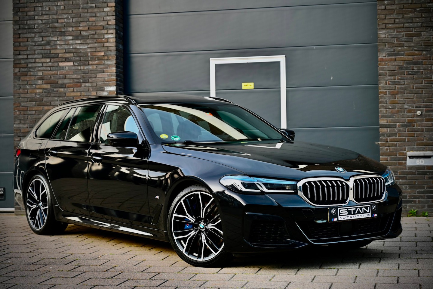 BMW 5-serie Touring - 530d High Executive BMW 530d High Executive, M Sport | 1e Eigenaar | BTW | Laserlight - AutoWereld.nl
