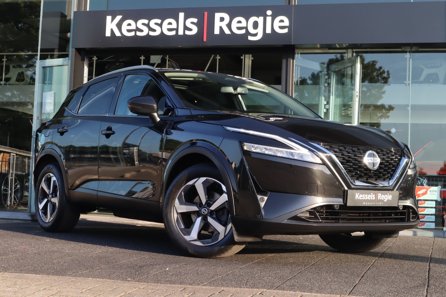 Nissan Qashqai - 1.3 MHEV Xtronic Premiere Edition | Pano | HuD | Keyless | Camera | Bliss | CarPlay | Stuu - AutoWereld.nl