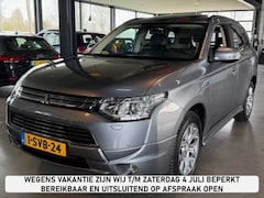 Mitsubishi Outlander - 2.0 PHEV 4WD CVT Instyle+ 1e eigenaar