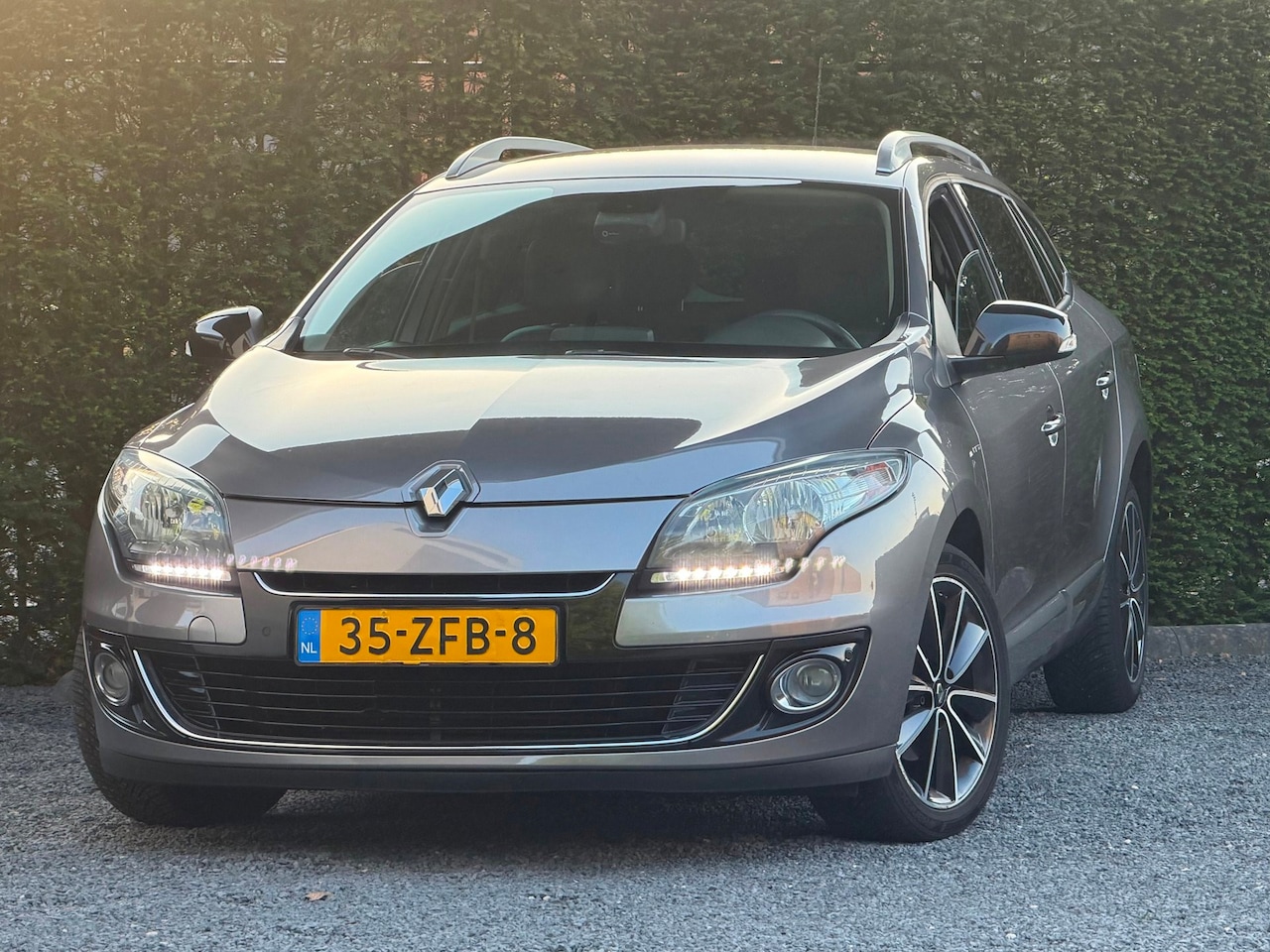 Renault Mégane Estate - 1.5 dCi Bose | PDC | CAMERA | STOELVERW. - AutoWereld.nl