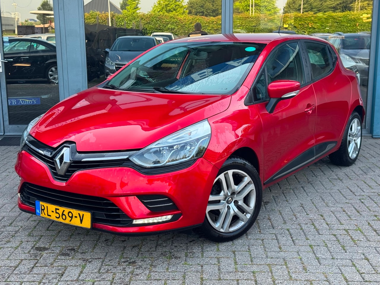Renault Clio - 0.9 TCe Zen Airco Navi Cruise - AutoWereld.nl