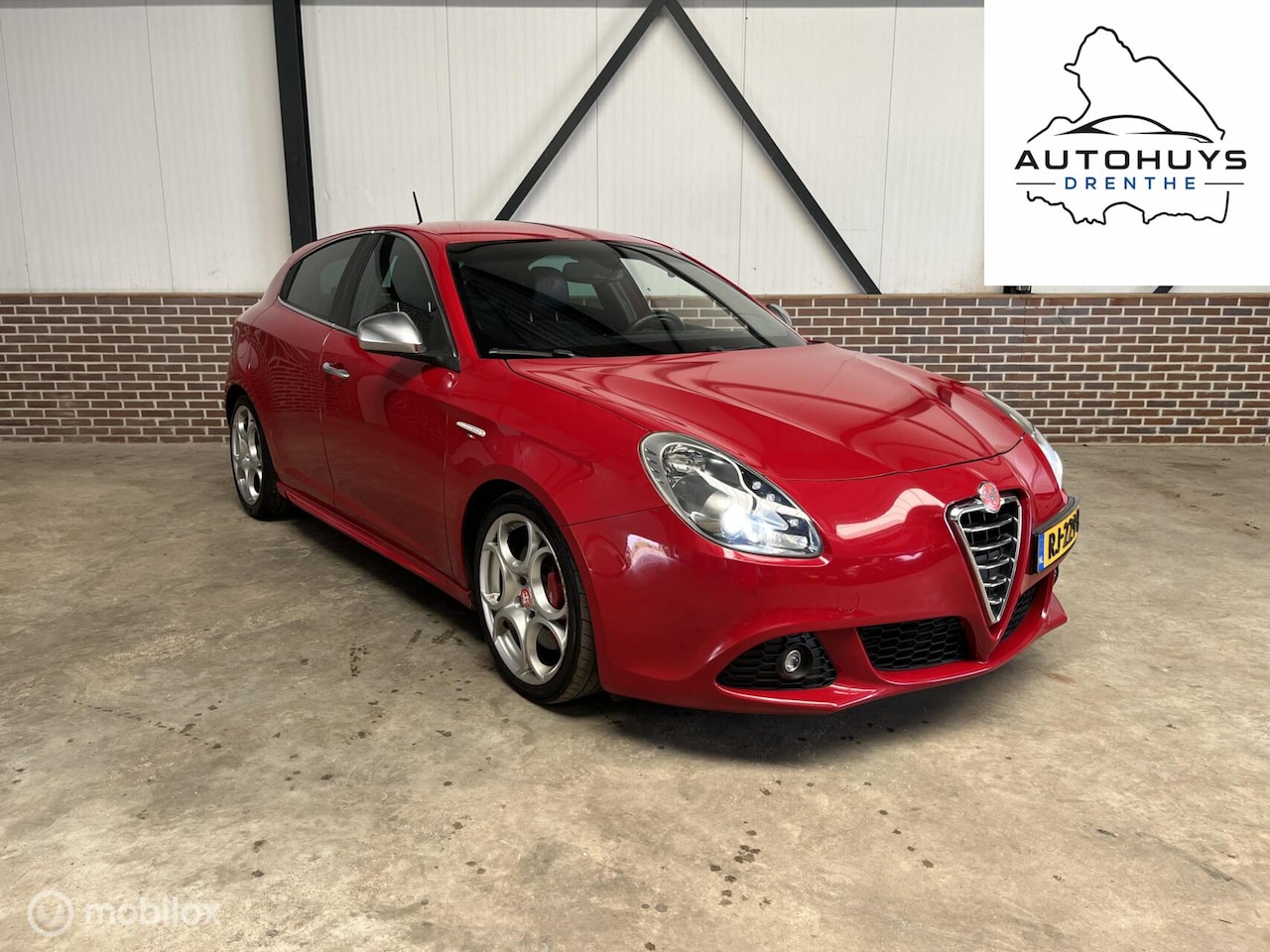 Alfa Romeo Giulietta - 2.0 JTDm Distinctive Bi-Xenon | Leder - AutoWereld.nl