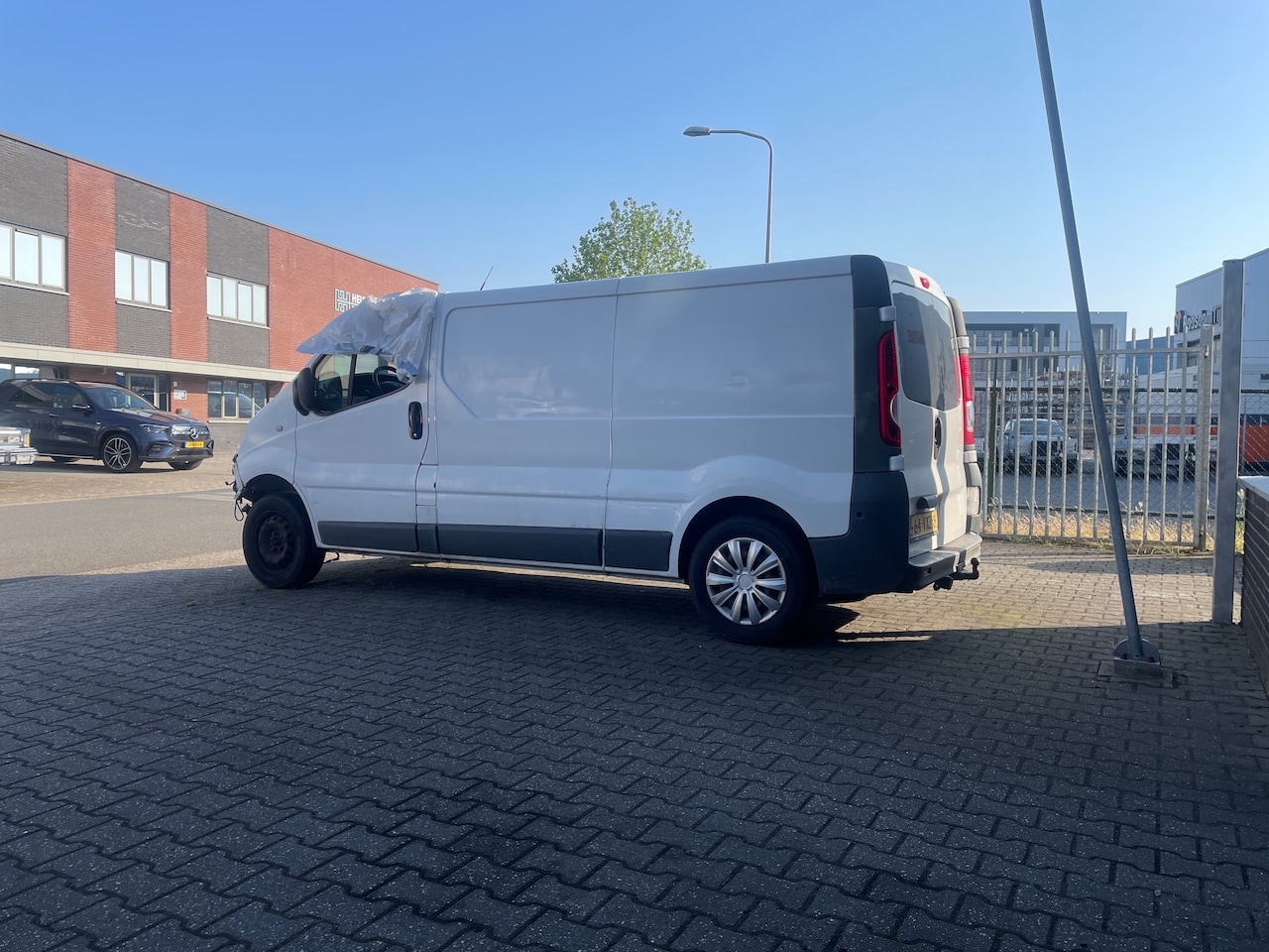 Renault Trafic - 2.0 dCi T29 L2H1 - AutoWereld.nl