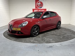 Alfa Romeo Giulietta - 1.4 T Sprint, Rosso Alfa, Kuipstoelen, 18 inch, Clima, Cruise, Parkeersensoren, Navi, Blue