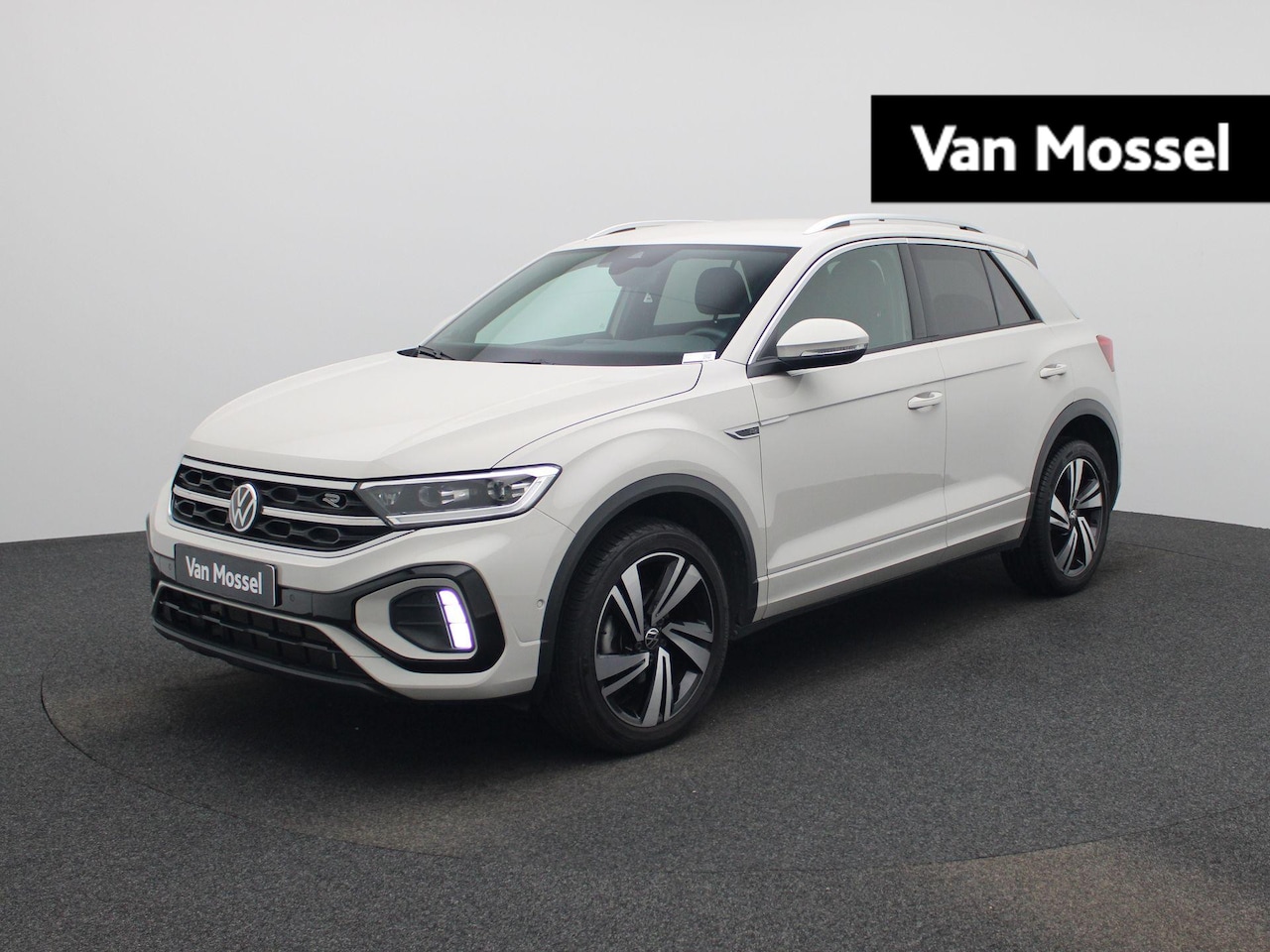 Volkswagen T-Roc - 1.5 TSI R-Line 150 PK| Achterklep Elektrisch | LED Plus | Stoelverwarming | Achteruitrijca - AutoWereld.nl