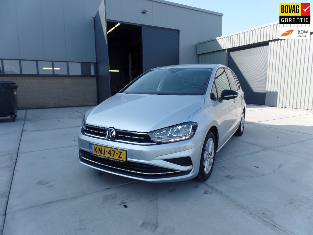 Volkswagen Golf Sportsvan - 1.5 TSI AUTOMAAT OPTIE'S LAGE KM STAND 2020 - AutoWereld.nl