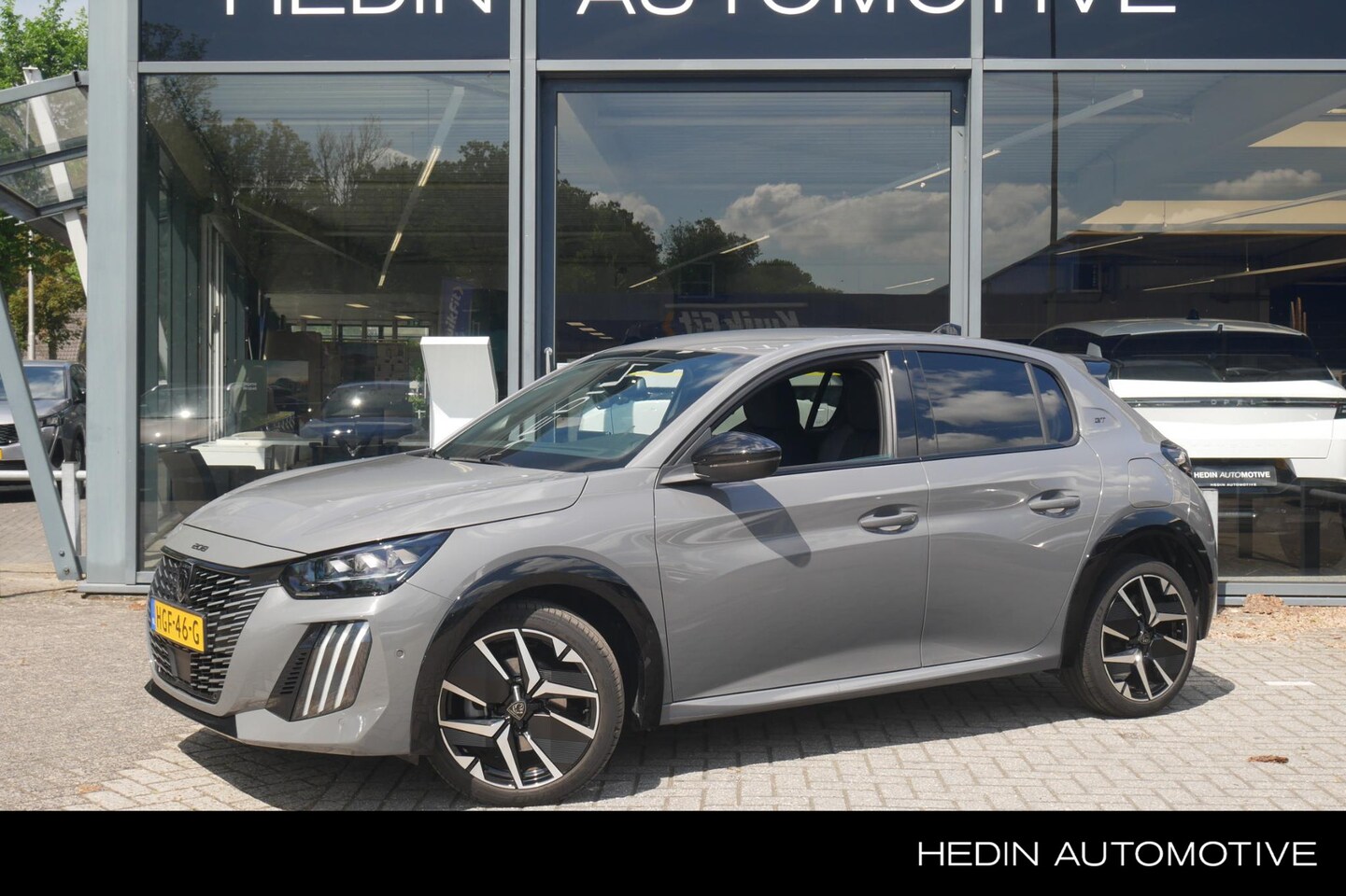 Peugeot 208 - 1.2 Hybrid 145PK e-DCS6 GT | Adaptive Cruise Control | Navigatie | Camera | Climate Contro - AutoWereld.nl