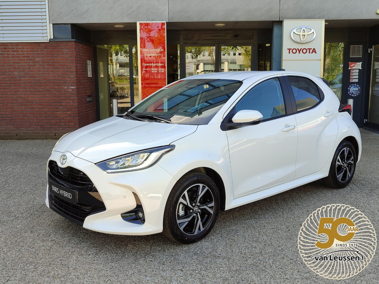 Toyota Yaris - 1.5 Hybrid 115 DYNAMIC VOORRAAD VOORDEEL! NU €29.900 VAN €32.885! NIEUW! STOEL/STUURVERW P - AutoWereld.nl