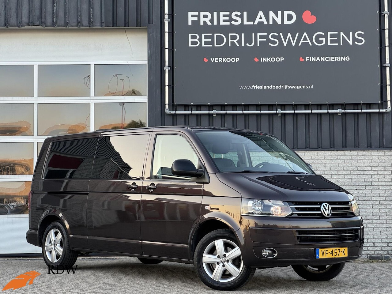 Volkswagen Transporter - 2.0 TDI Highline Dubbele Cabine Trekhaak/Leer/Cruise/Navi/PDC/Bluetooth - AutoWereld.nl