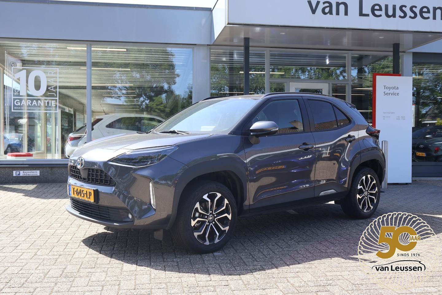 Toyota Yaris Cross - 1.5 HYBRID DYNAMIC NL-AUTO LAGE KM-STAND KEYLESS AD-CRUISE APPLE/ANDROID CLIMA CAMERA - AutoWereld.nl