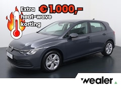 Volkswagen Golf - 1.0 eTSI Life | 110 PK | Automaat | Adaptive Cruise Control | Achteruitrijcamera | Climate