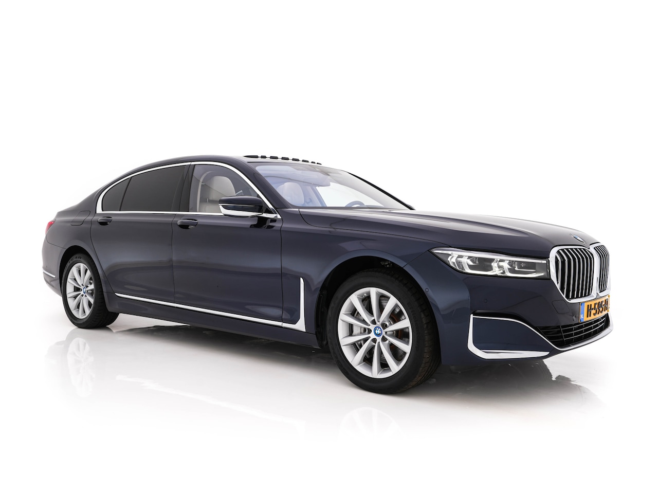 BMW 7-serie - 745Le (Plug-in) (INCL-BTW) *PANO | LEATHER | FULL-LED | HEAD-UP | BLINDSPOT | MEMORY-PACK - AutoWereld.nl